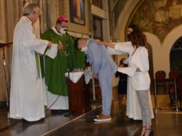 Missa celebrada per Mons. Sergi Gordo, amb Baptisme i Confirmacions